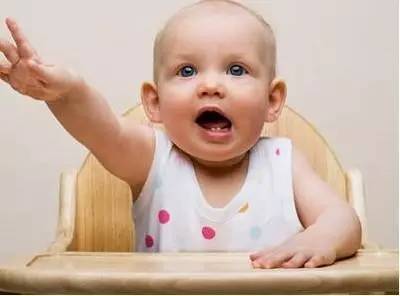 新生儿喉鸣音体征,婴儿咳嗽住进icu