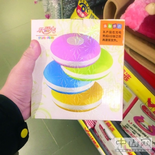 取暖器走俏视频,天气变冷节能环保取暖器