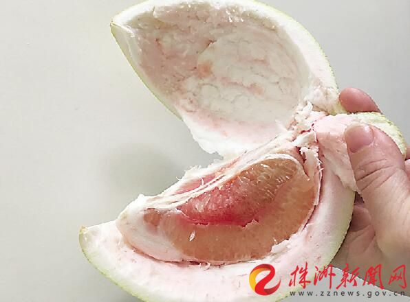 红宝石柚果肉是什么颜色的,果肉是淡粉色的是什么柚