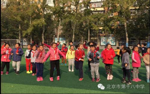 趣味课堂足球,足球趣味课堂小学