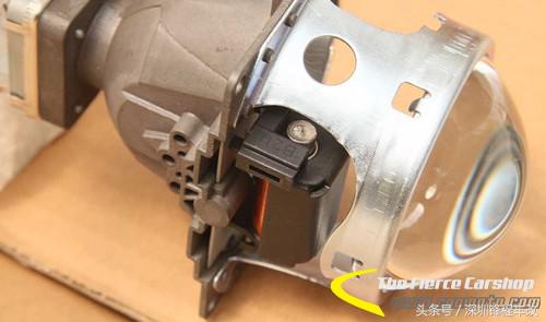 17款q5改透镜,奥迪q5大灯改装led双光透镜大灯