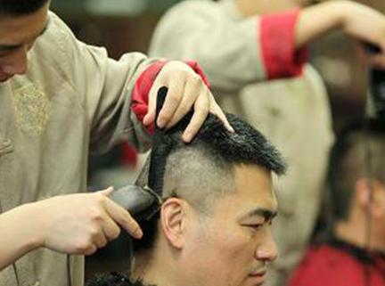 作为青岛银这些小年儿习俗你得知道