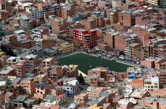 建造一个楼顶足球场,建7人足球场