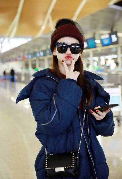 冬天女明星穿那么少怎么不感冒,天气冷怎么穿才暖和呢女生