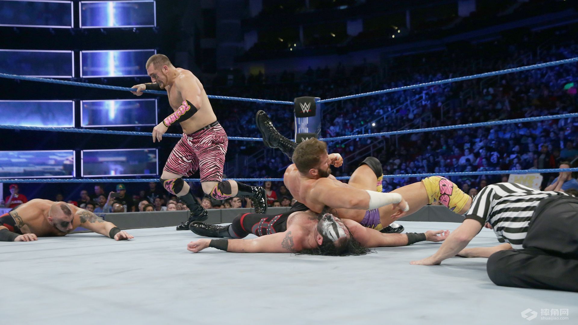 WWE驸马爷风云决战RVD！凯恩抛摔毕雪夫获全场欢呼！