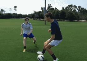 瓒崇悆鑳岃韩鎷跨悆鎶ょ悆瑙嗛瀹炴垬,瓒崇悆鑳岃韩鎷跨悆瀹炴垬