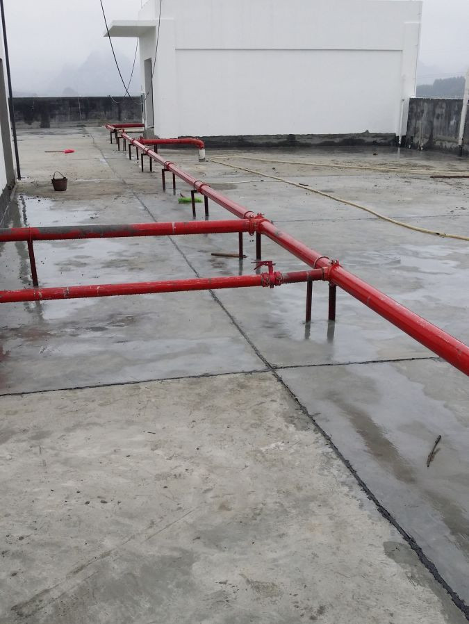 一到下雨就漏水,屋顶漏雨最佳解决方法