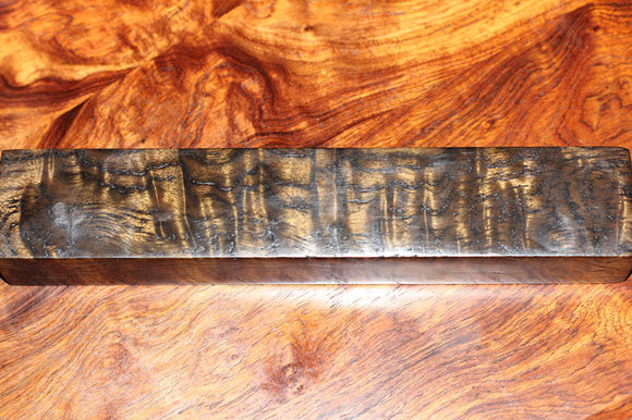 目前阴沉金丝楠木价格,真正的阴沉金丝楠木价格