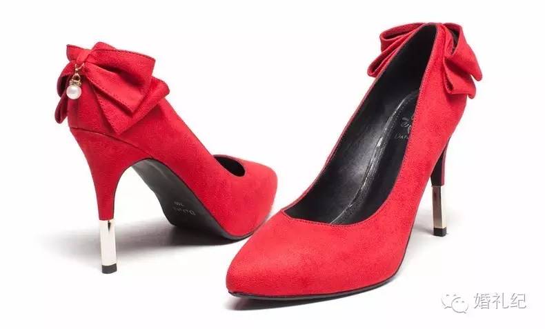 中式婚礼婚鞋应该穿哪样,哪种婚鞋配秀禾服好看