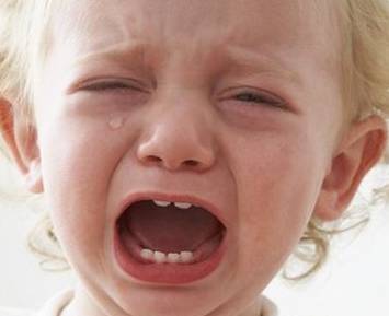 宝宝不让外人碰是胆小怕生？别再冤枉宝宝啦