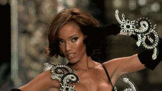 维密秀延续到了哪一年,公认最好看的一件维密秀