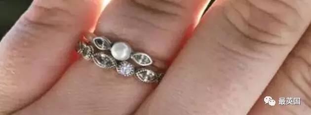 新婚夫妻卖黄金事件,新婚夫妻花8万元