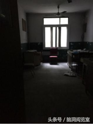 七大网红探索废弃恐怖精神病院,四川龙泉废弃精神病院