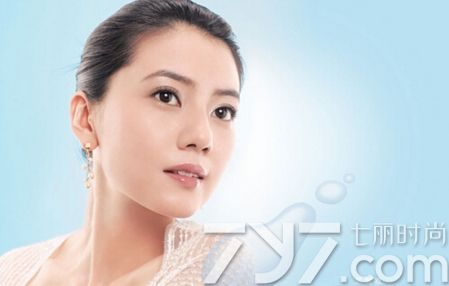 晒太阳皮肤痒怎么回事,晒太阳晒的皮肤瘙痒怎么回事