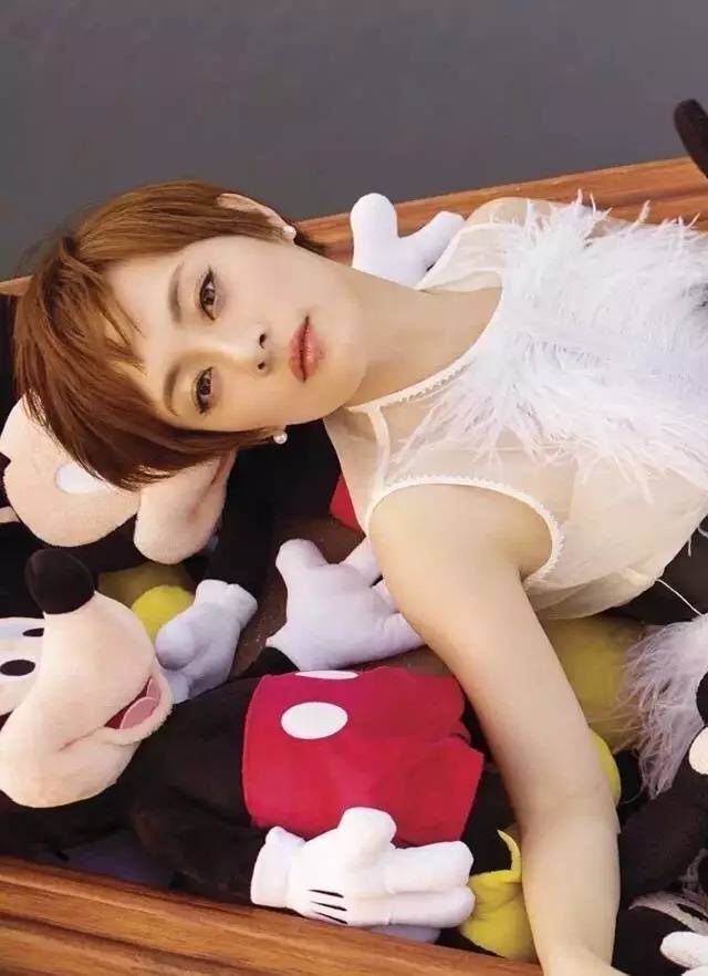 发际线太高怎么办不敢跑步,发际线太高怎样改善杨幂发型