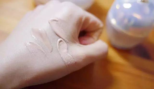 干皮秋冬最好用的24小时粉底液,怎么选择一款适合混干皮的粉底液