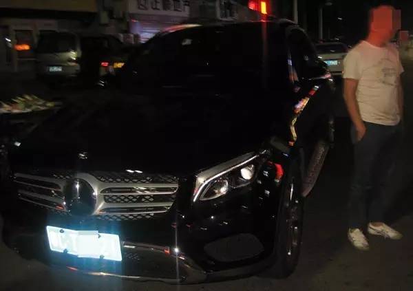 奔驰男车主被打,奔驰男司机打女人