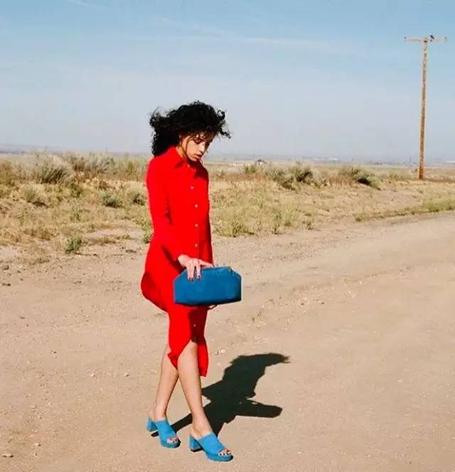 潮范十足的休闲鞋出行时尚两不误,盘点五款适合日常穿搭的时尚潮鞋