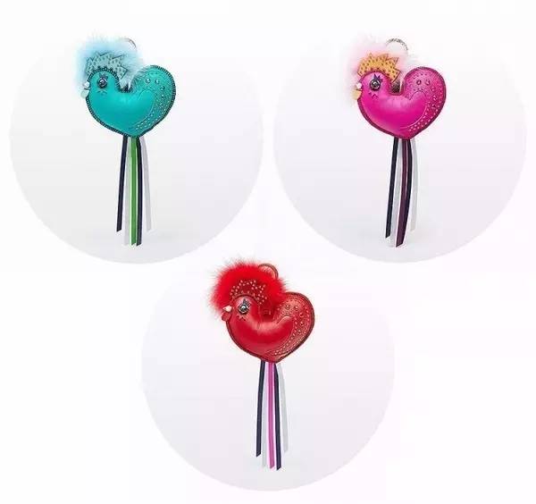 闪瞎眼+尴尬症?!2017年拜托大牌们放过这只*吧鸡**!