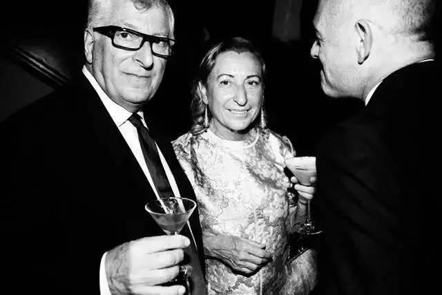 prada买哪个最有性价比,1000多买prada