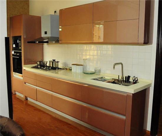 烤漆橱柜的优缺点,玻璃烤漆柜门是UV烤漆门板吗