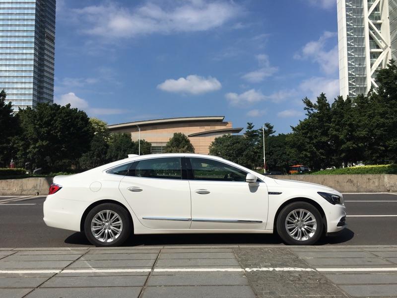 和丰田一样的油混,和丰田一样油电混动车推荐