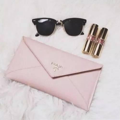 prada买哪个最有性价比,1000多买prada