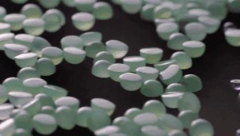 新婚夫妻卖黄金事件,新婚夫妻花8万元