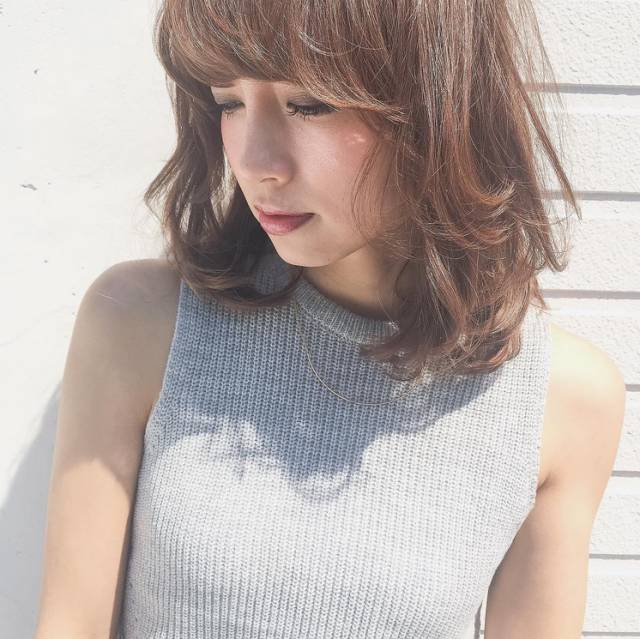 蓬松烫卷打造的这几款中短发造型，让女明星们一夜间都组团去剪了