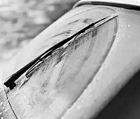 车窗结冰怎么办小妙招,解决车窗结冰的5个妙招