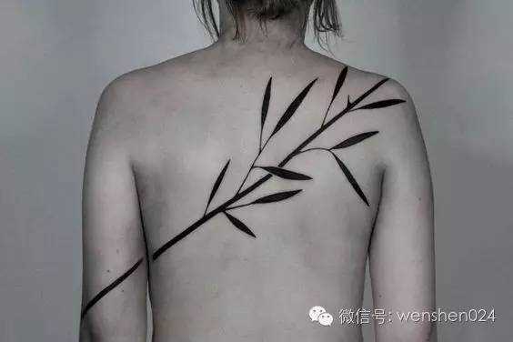 梅兰竹菊兰花纹身,梅兰竹菊侧腰纹身