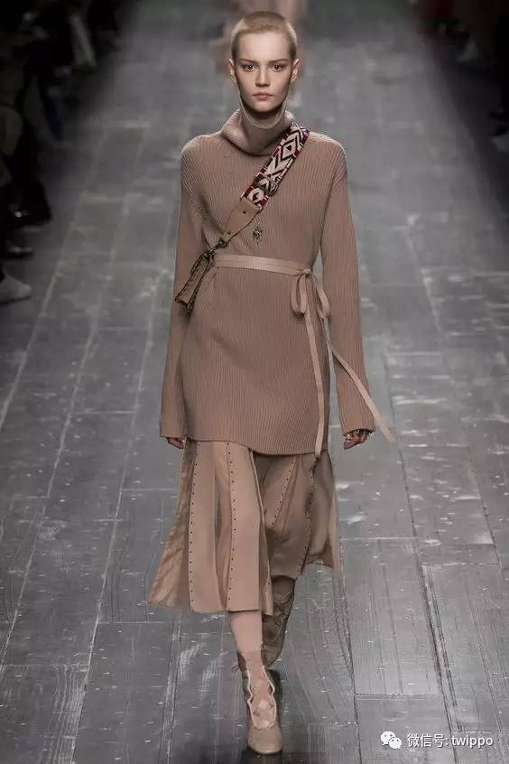 秋冬胶囊衣橱怎么搭配,打造自己的胶囊衣橱需要什么单品