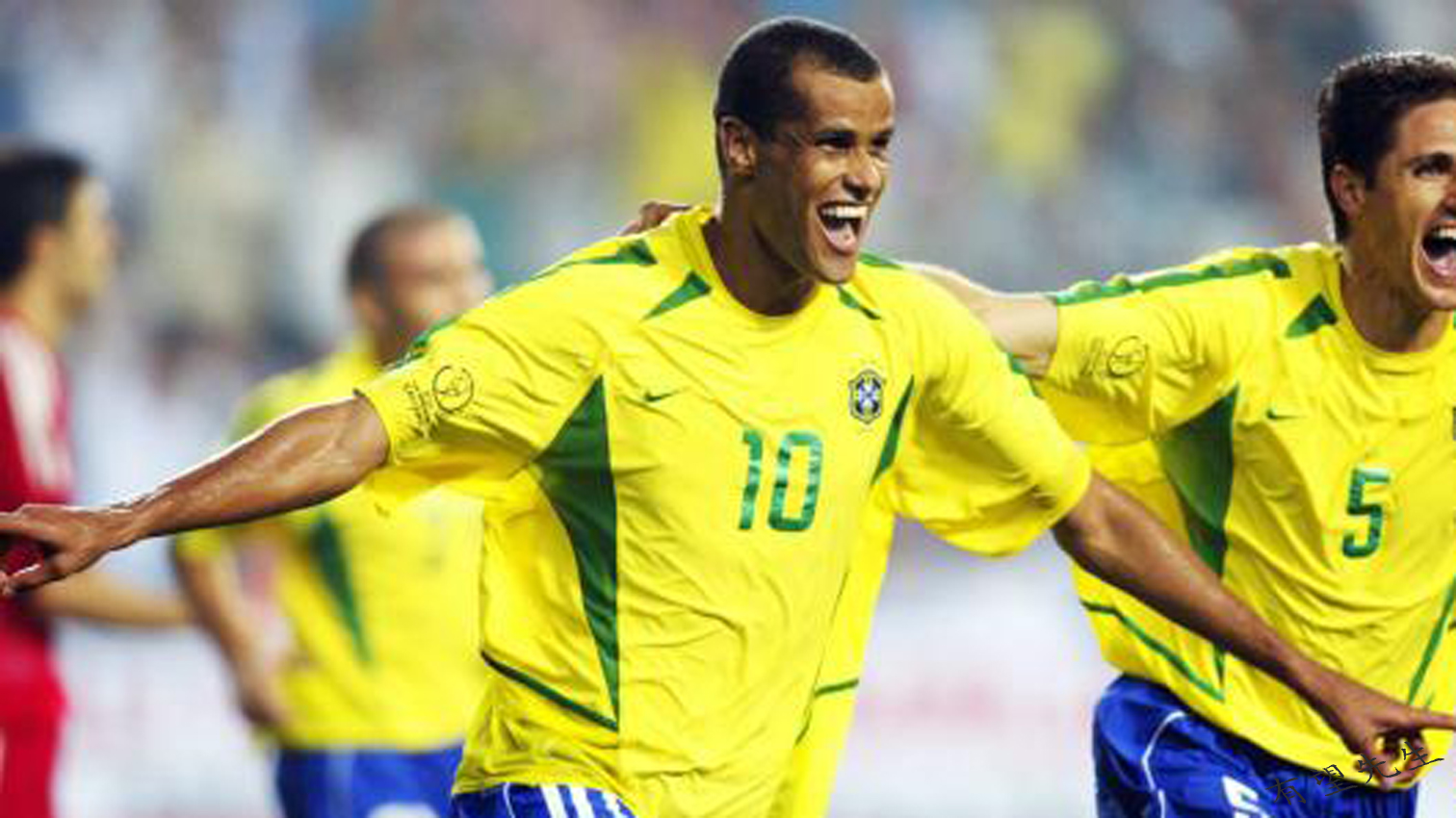 C罗又获金球奖！你知道改制后历届金球奖前三都是谁吗？