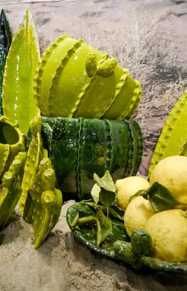 年度流行色盘点,流行色2023春夏经典绿隆重登场