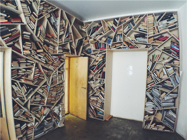 海参崴铁路的尽头,海参崴火车站到国内哪里