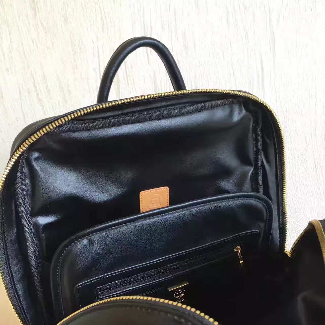 型男都喜欢双肩包，你get到了吗？