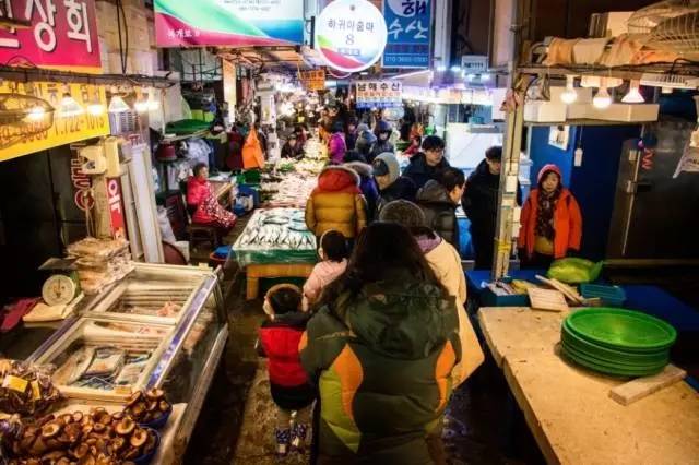 沙龙｜小日子x无二之旅：睡遍全世界的床，逛遍全球集市