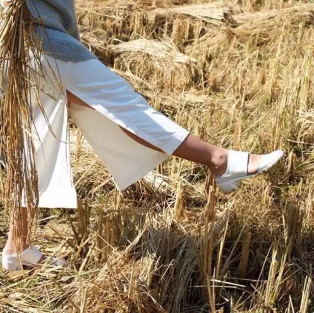 潮范十足的休闲鞋出行时尚两不误,盘点五款适合日常穿搭的时尚潮鞋