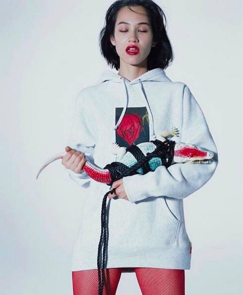 我5000块的衣服，就像爸妈在超市买的