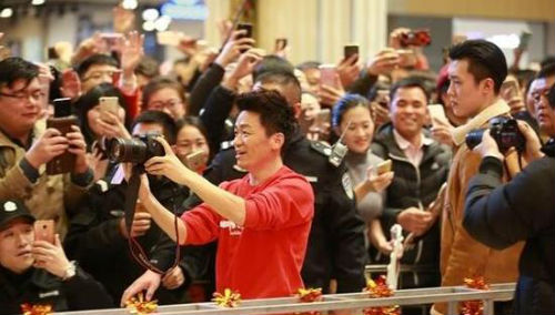 王宝强助理晒照片,王宝强简历副导演