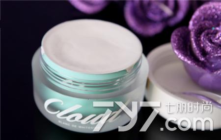 九朵云祛斑霜能祛雀斑吗效果实在有限不应盲目长草