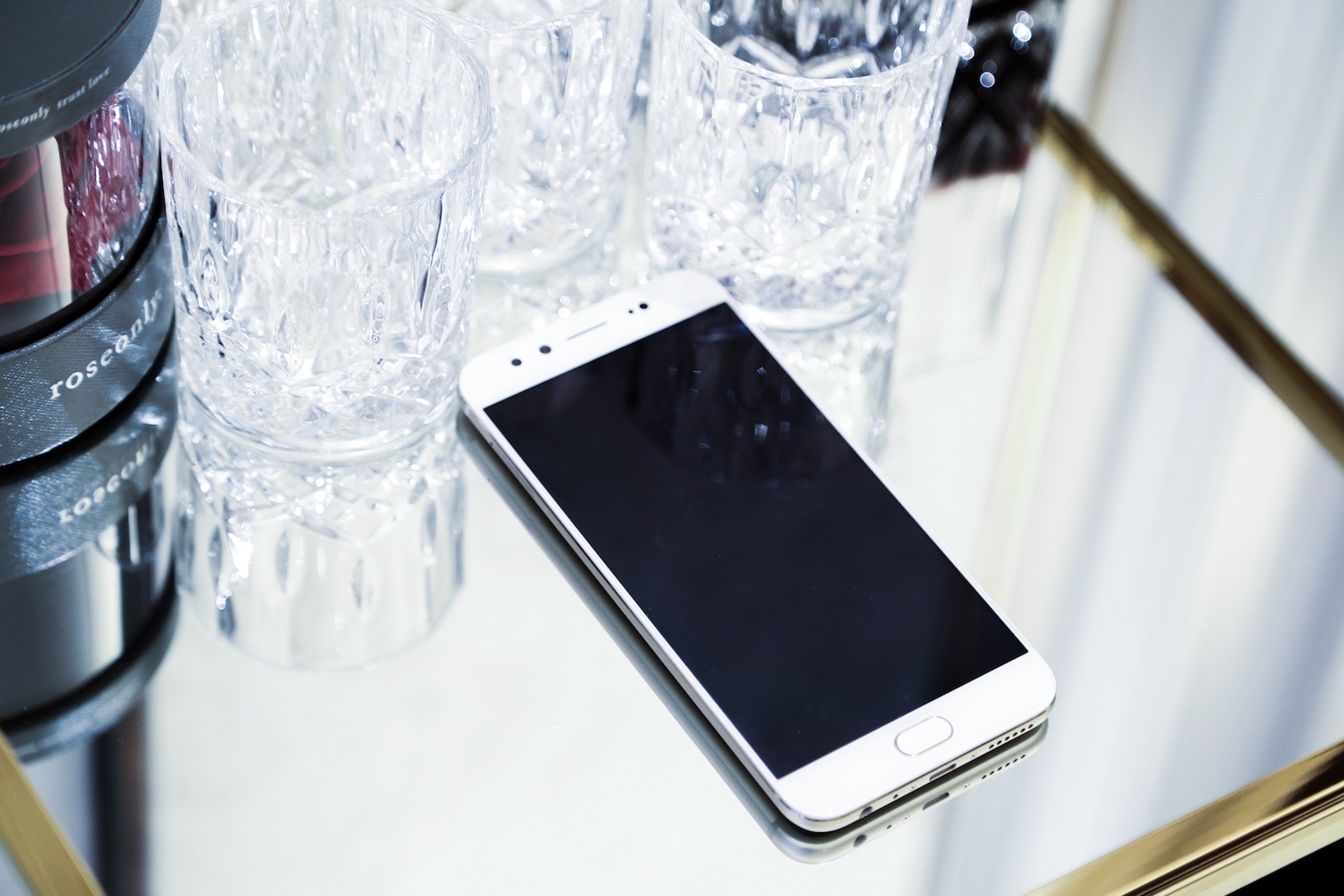 前置柔光双摄“怪兽级”--vivoX9上手体验