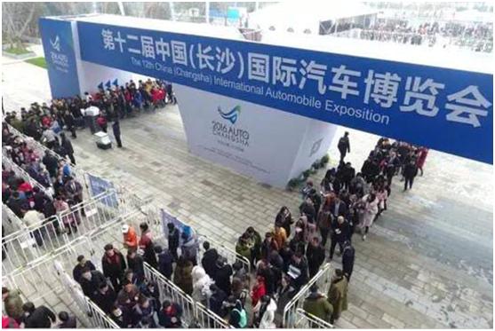 福克斯两厢比三厢省油,宝马和福克斯哪个操控好