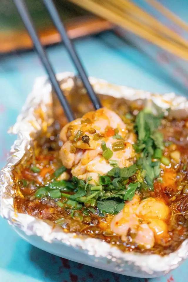 铁板鸭肠10元40串串,鸭肠1块钱