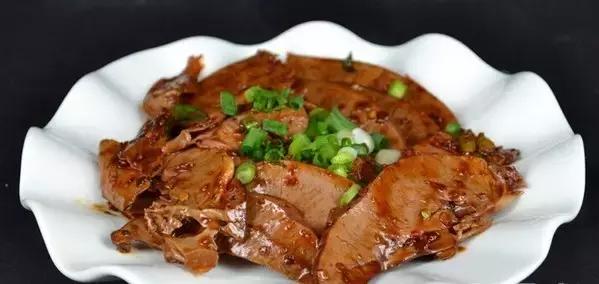 精选名中医养生药膳汤品，9个系列200多种汤方