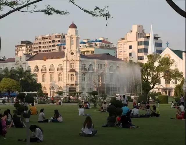 缅甸第一大古城,缅甸首都金色的佛塔