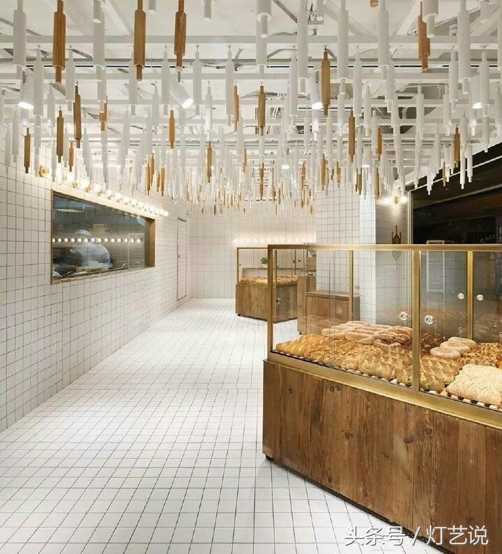 网红面包店——原麦山丘的灯光使用！
