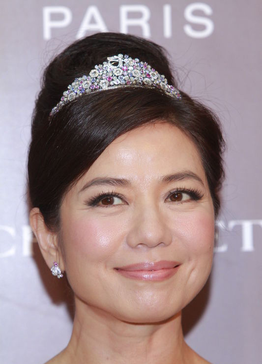 赵丽颖赫本妆热搜第一，但在这些女星面前她真的弱爆了！