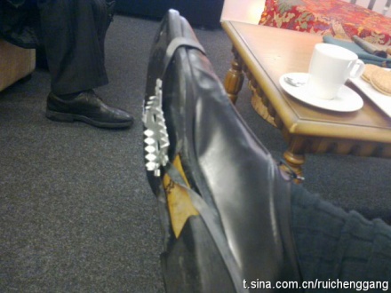 怎么避免穿正装像卖保险的,穿西装怎么才不像卖保险的