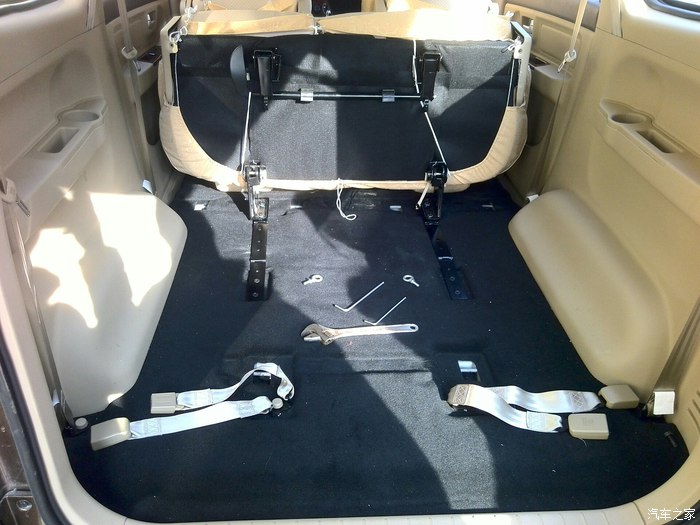 北汽威旺m30内部空间,威旺m30空间